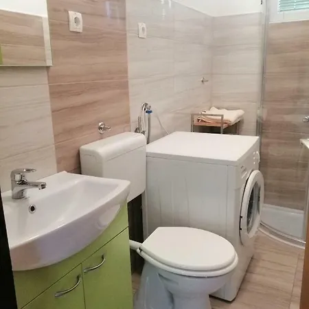 Angela Apartma * Luče
